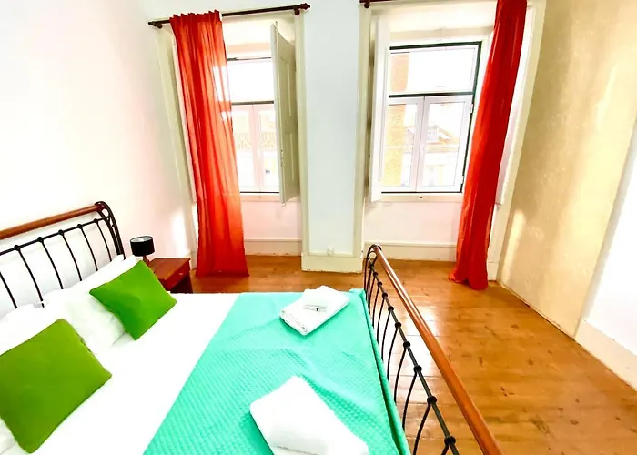 Artdeco Chiado 4 - Large Comfortable Double With Shared Bathroom Penzion